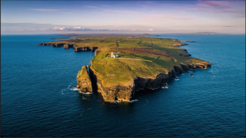Loop Head Lighthouse on tip of Loop Head | Curtesy of CLare County Council